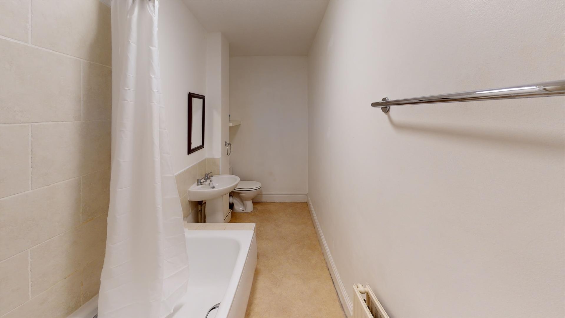 Flat-2-Seacrest-Court-Bathroom.jpg